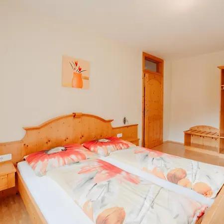 Zitz Apartment Ranten